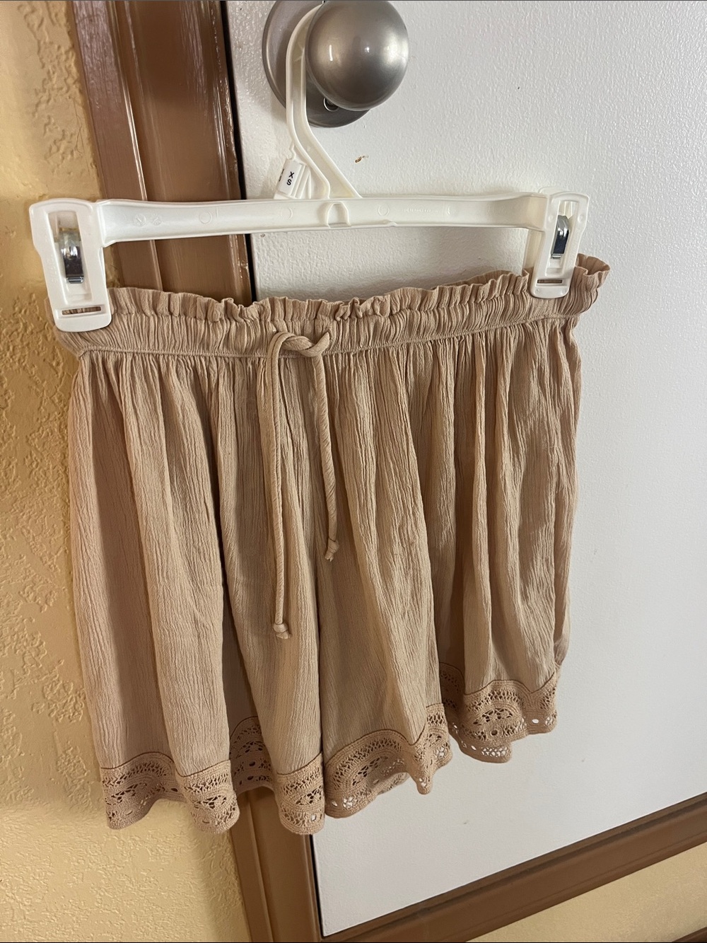 Beige Crochet Hem Drawstring shorts